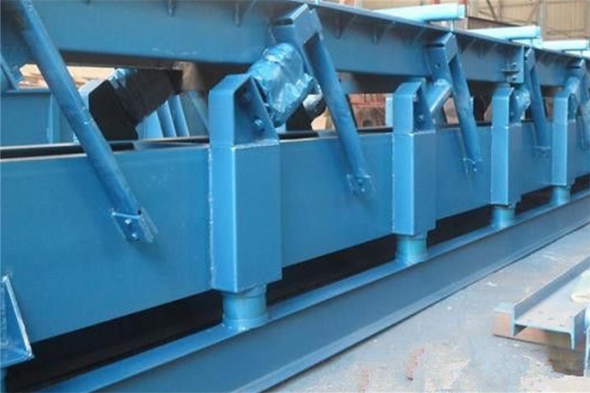 慣性振動(dòng)輸送機(jī)出現(xiàn)這些故障，該如何解決